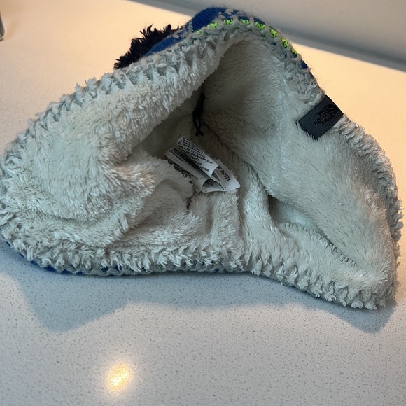 The North Face Infant Polar Bear Ear Flap Beanie | Size 0-6 months - Picture 6 of 7